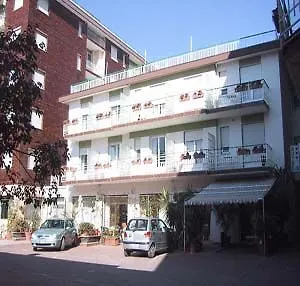 Locazione Turistica Caboto Apartmán *